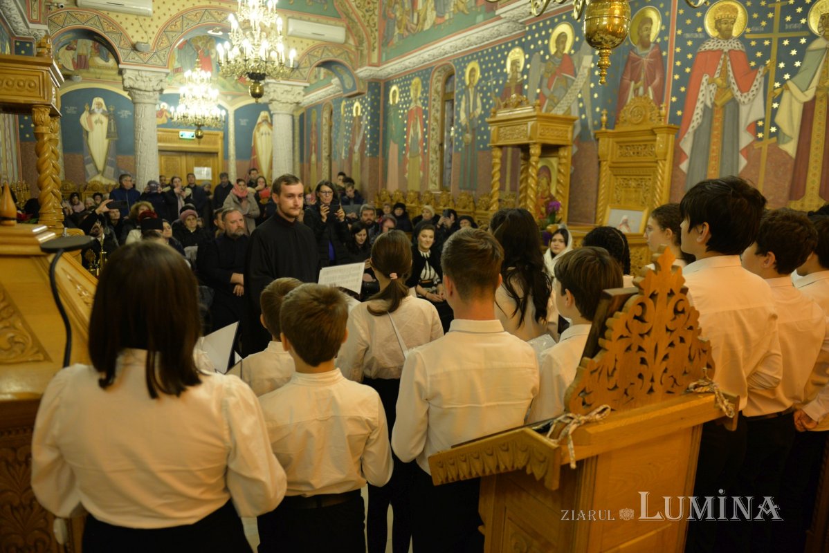 Nașterea Domnului vestită prin colind la Biserica Mărcuța 280247