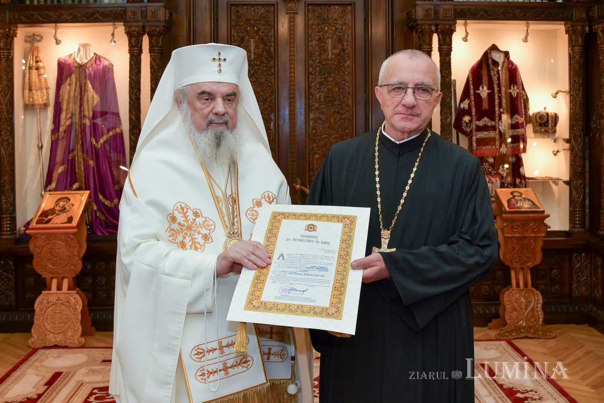 Promovări în rang pentru preoți din Arhiepiscopia Bucureștilor  280198