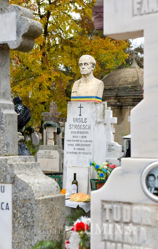 Filantropul și omul de stat Vasile Stroescu a fost pomenit la mormântul său 280649