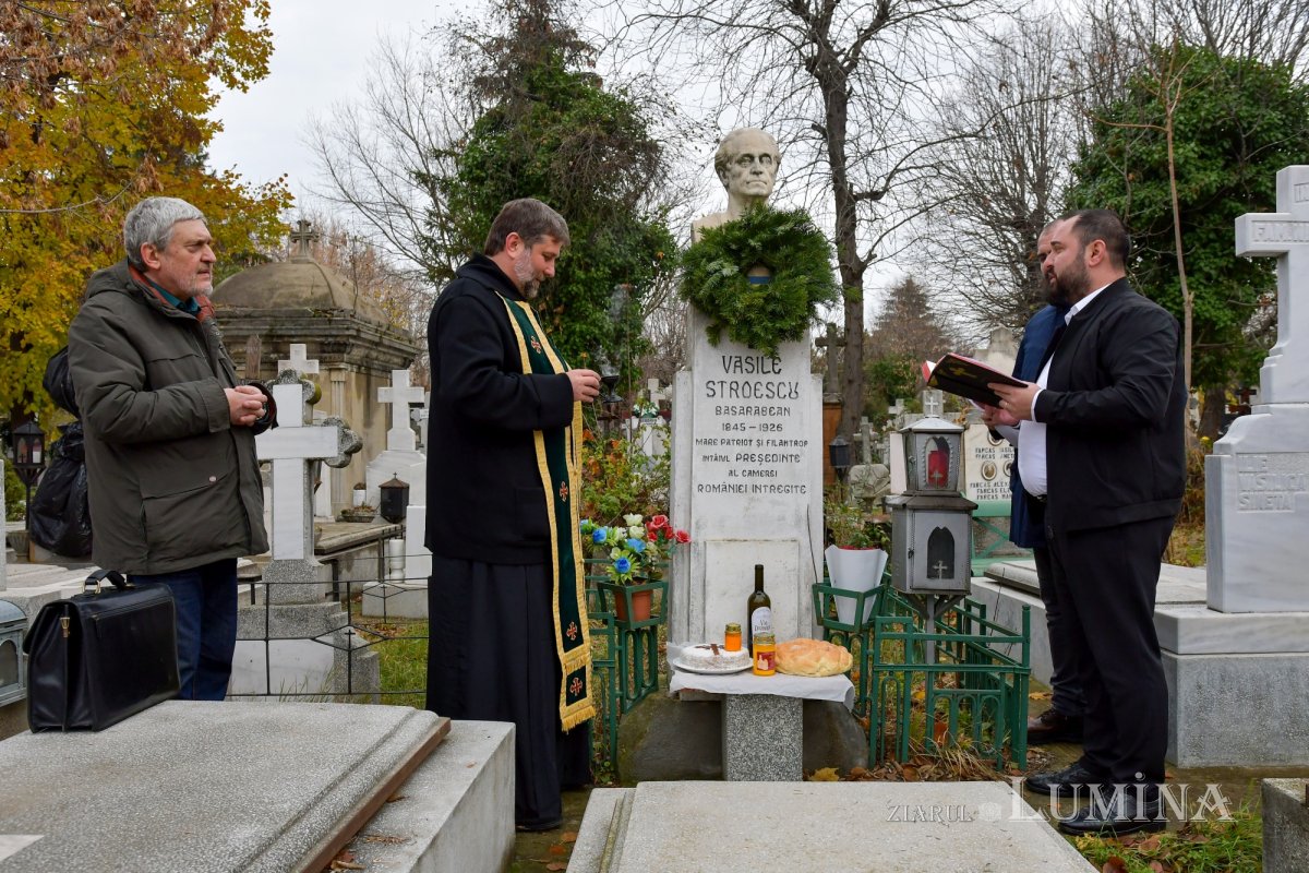 Filantropul și omul de stat Vasile Stroescu a fost pomenit la mormântul său 280650