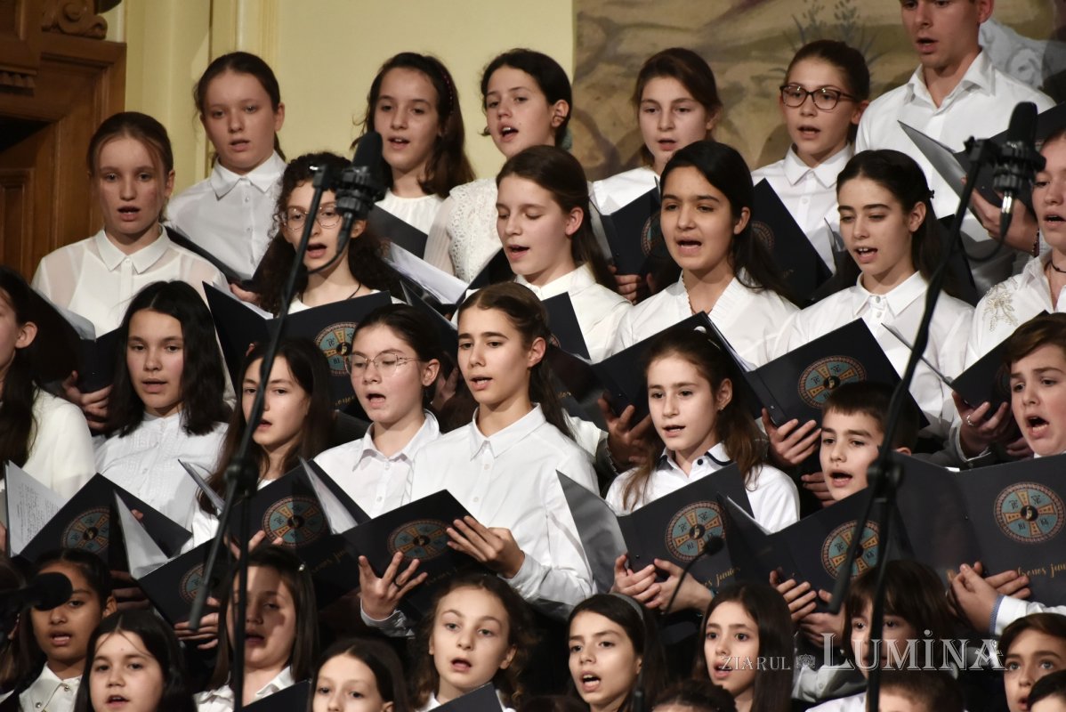 Concertul de colinde „Răsăritul cel de Sus” la Palatul Patriarhiei 281076
