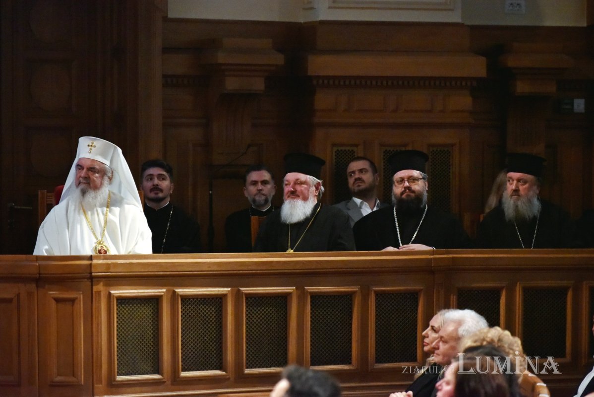 Concertul de colinde „Răsăritul cel de Sus” la Palatul Patriarhiei 281081
