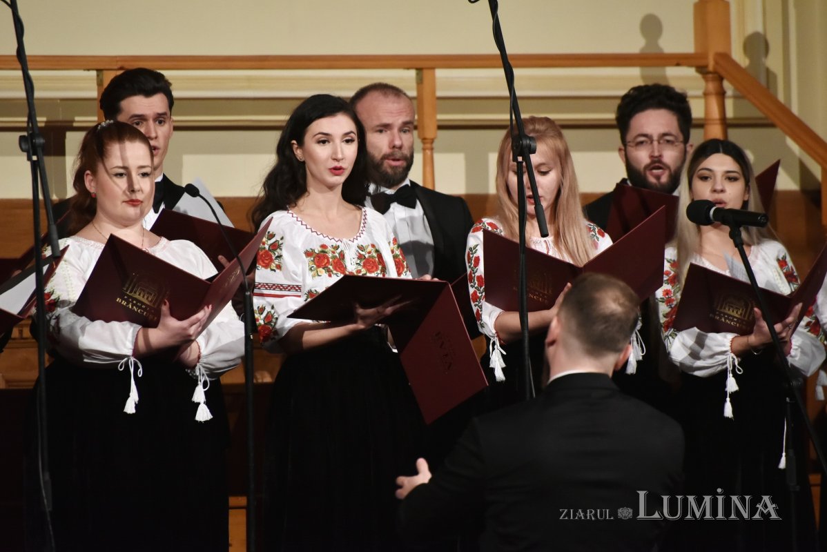 Concertul de colinde „Răsăritul cel de Sus” la Palatul Patriarhiei 281084