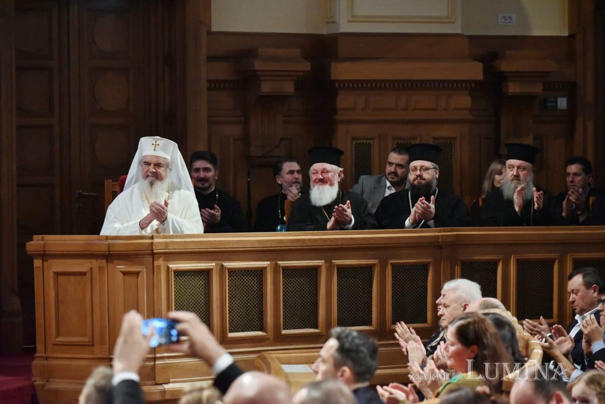 Concertul de colinde „Răsăritul cel de Sus” la Palatul Patriarhiei 281086