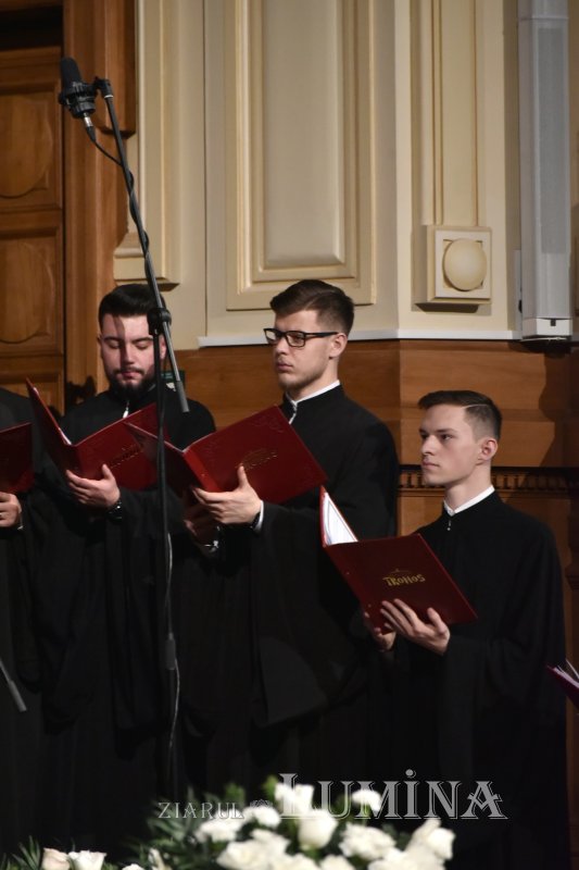 Concertul de colinde „Răsăritul cel de Sus” la Palatul Patriarhiei 281089