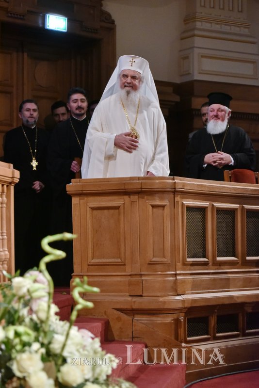 Concertul de colinde „Răsăritul cel de Sus” la Palatul Patriarhiei 281101