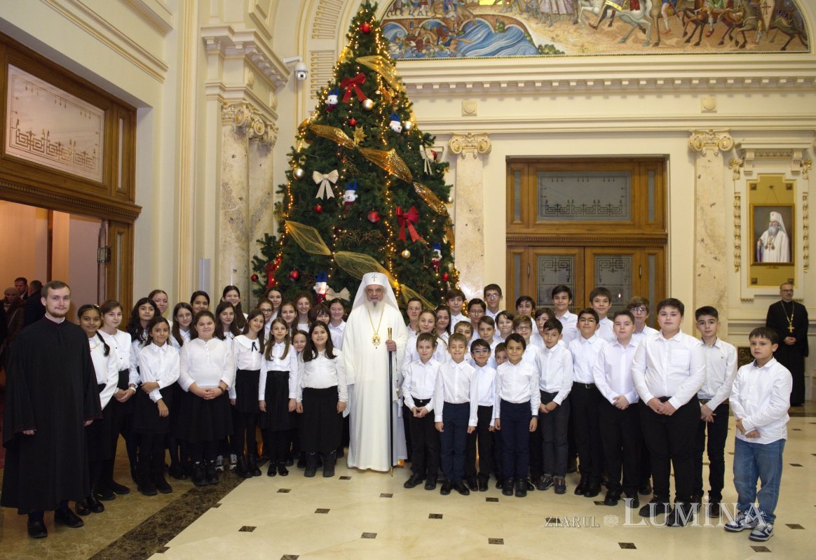Concertul de colinde „Răsăritul cel de Sus” la Palatul Patriarhiei 281102