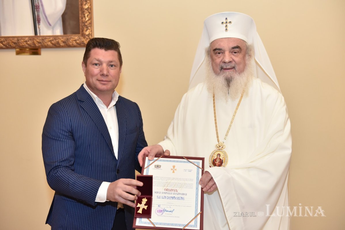 Distincție oferită de Patriarhul României primarului din Techirghiol 281068