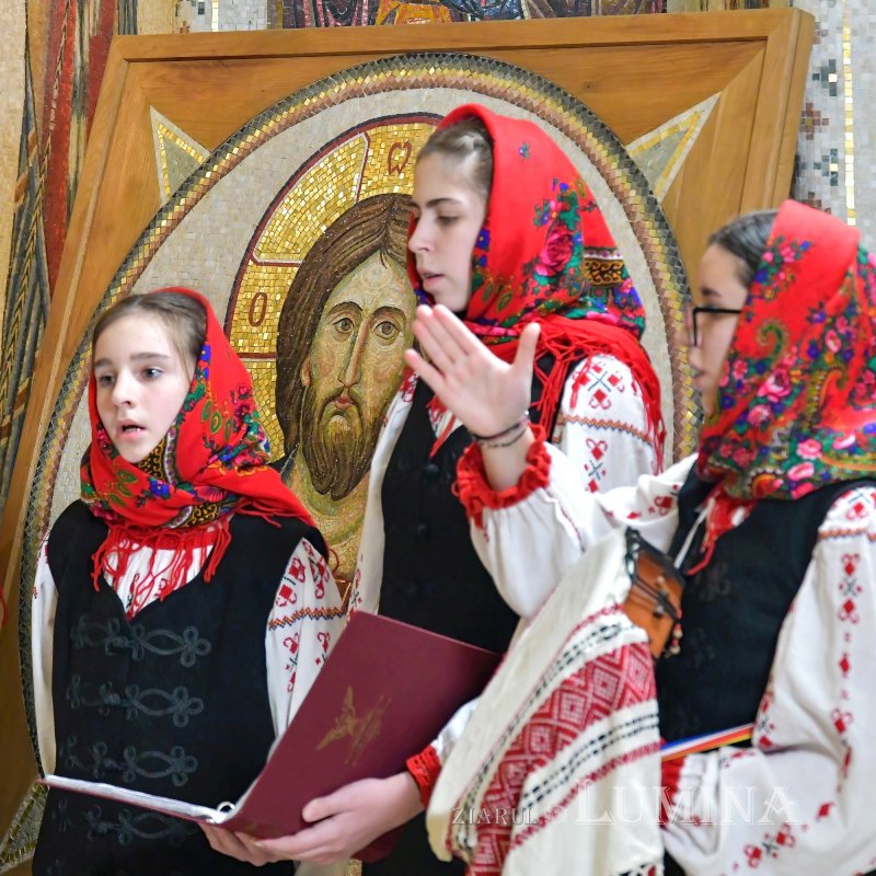 Noi cete de colindători primite de Patriarhul României 281499