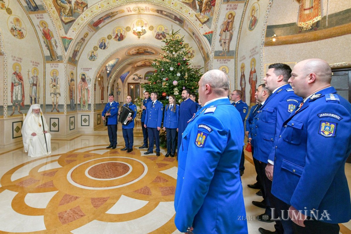 Noi cete de colindători primite de Patriarhul României 281510