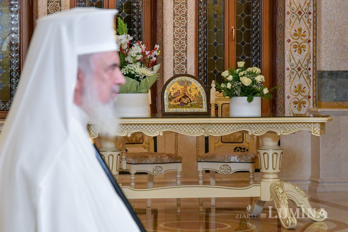 Noi cete de colindători primite de Patriarhul României 281521