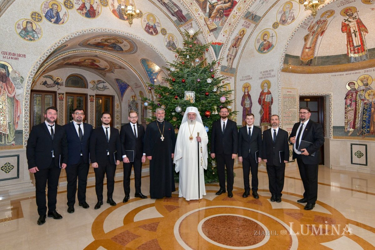 Noi cete de colindători primite de Patriarhul României 281524