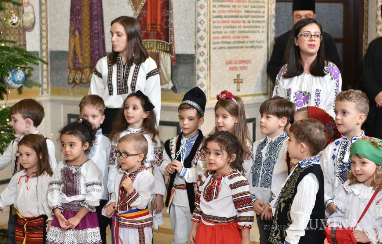 A treia seară succesivă de colinde pe Colina Bucuriei  281683