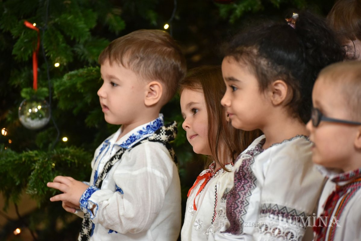 A treia seară succesivă de colinde pe Colina Bucuriei  281692