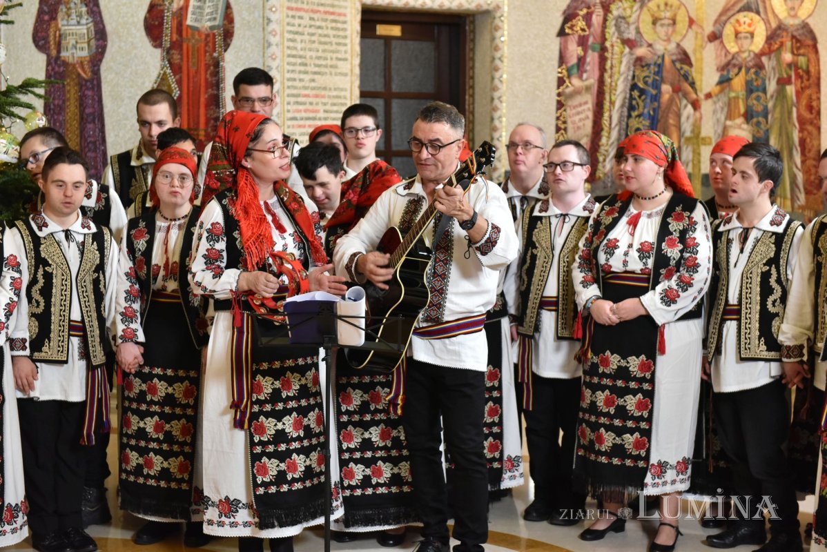 A treia seară succesivă de colinde pe Colina Bucuriei  281707