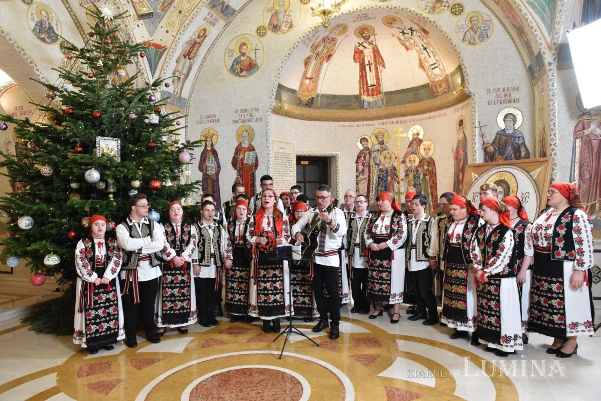 A treia seară succesivă de colinde pe Colina Bucuriei  281708