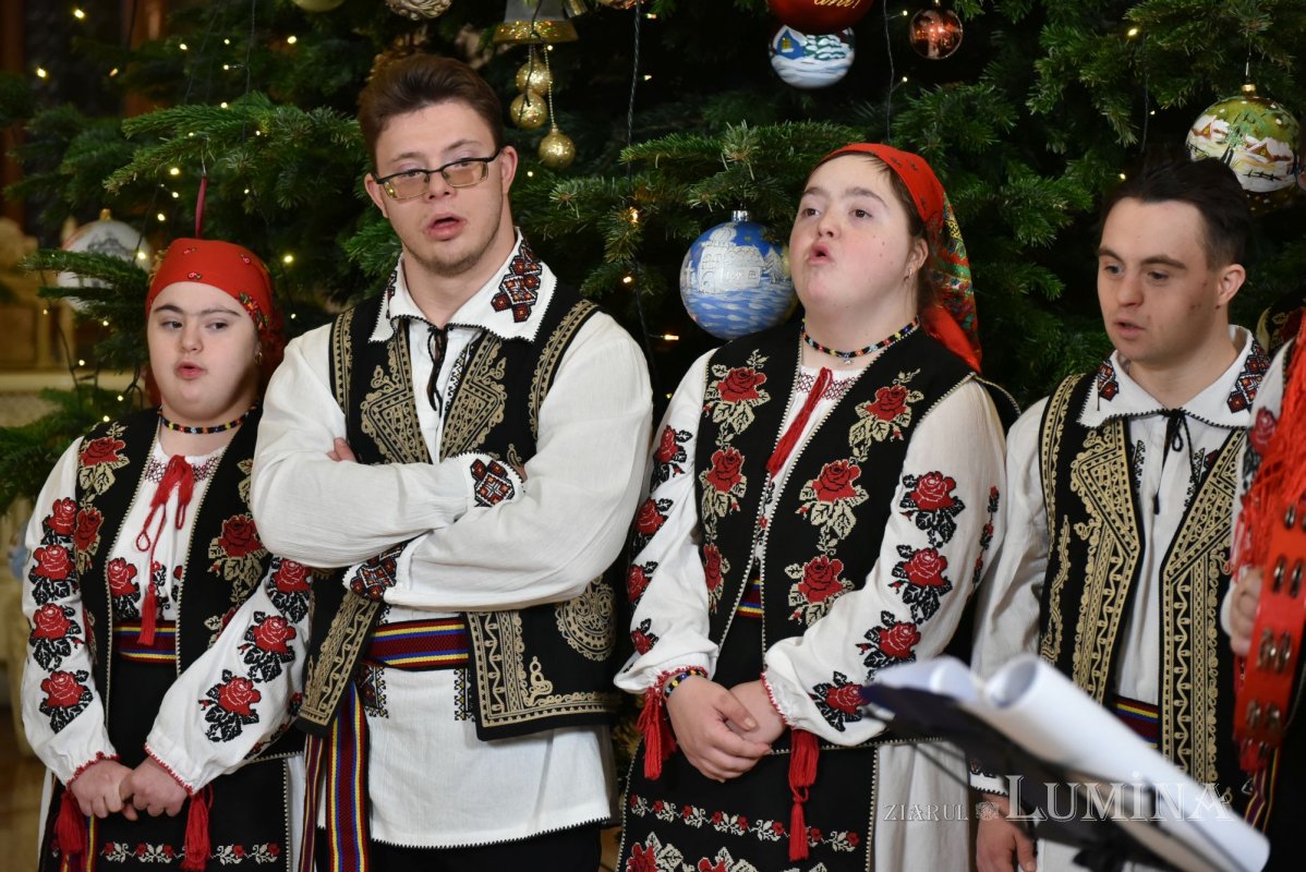 A treia seară succesivă de colinde pe Colina Bucuriei  281712