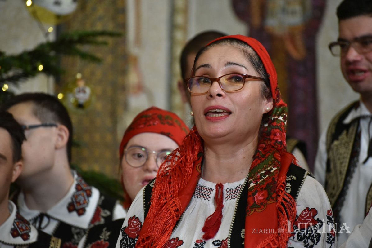 A treia seară succesivă de colinde pe Colina Bucuriei  281714