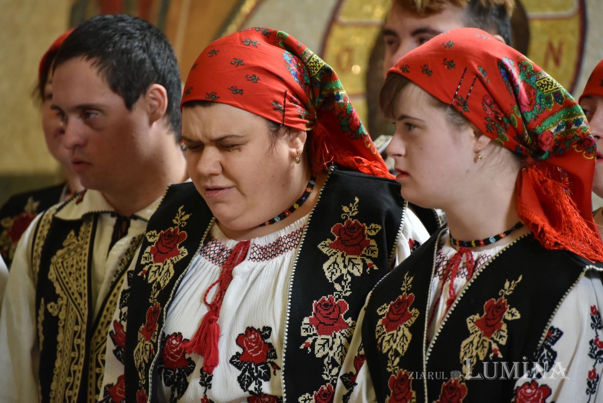 A treia seară succesivă de colinde pe Colina Bucuriei  281715