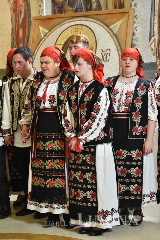 A treia seară succesivă de colinde pe Colina Bucuriei  281719