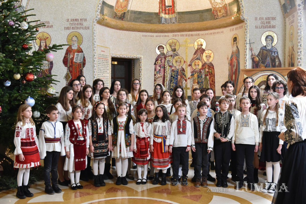 A treia seară succesivă de colinde pe Colina Bucuriei  281725