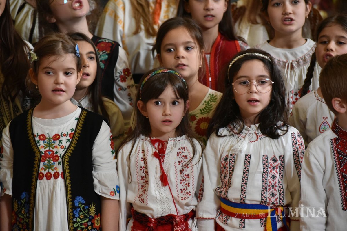 A treia seară succesivă de colinde pe Colina Bucuriei  281728