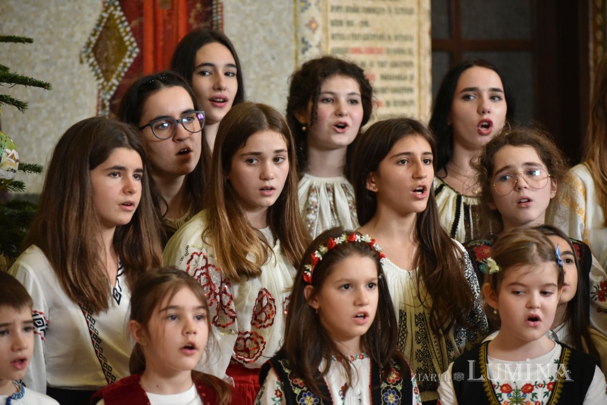 A treia seară succesivă de colinde pe Colina Bucuriei  281731