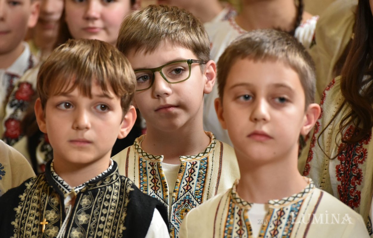 A treia seară succesivă de colinde pe Colina Bucuriei  281732