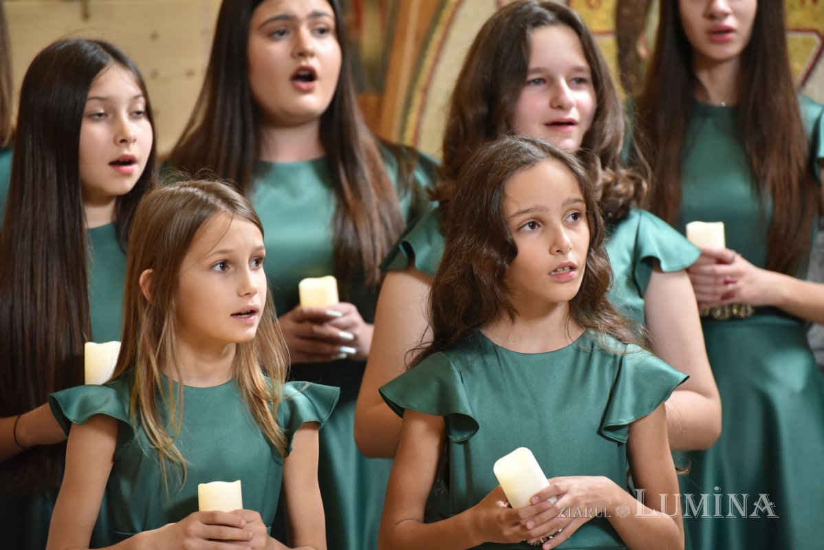 A treia seară succesivă de colinde pe Colina Bucuriei  281748