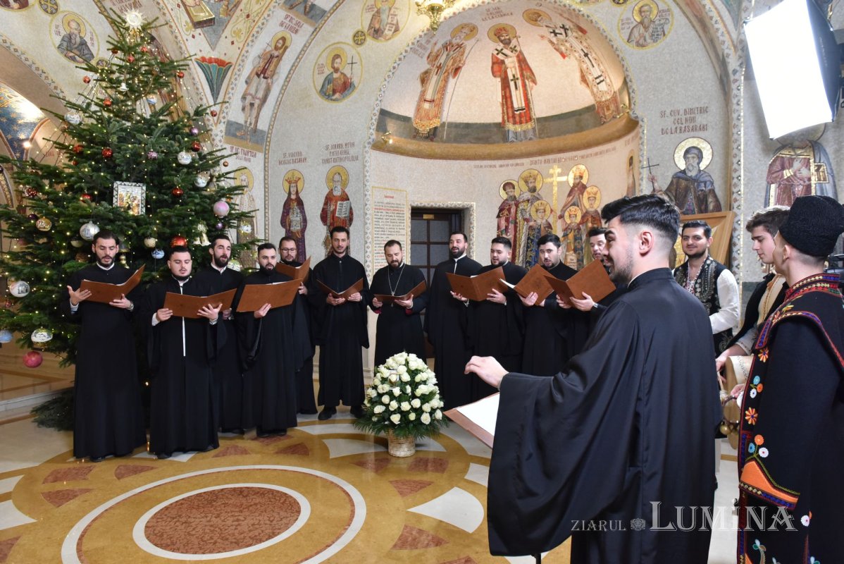 A treia seară succesivă de colinde pe Colina Bucuriei  281773