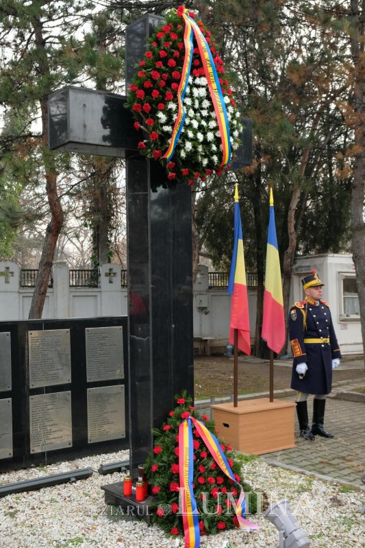 Popasuri de pomenire a eroilor Revoluției în Capitală 281898