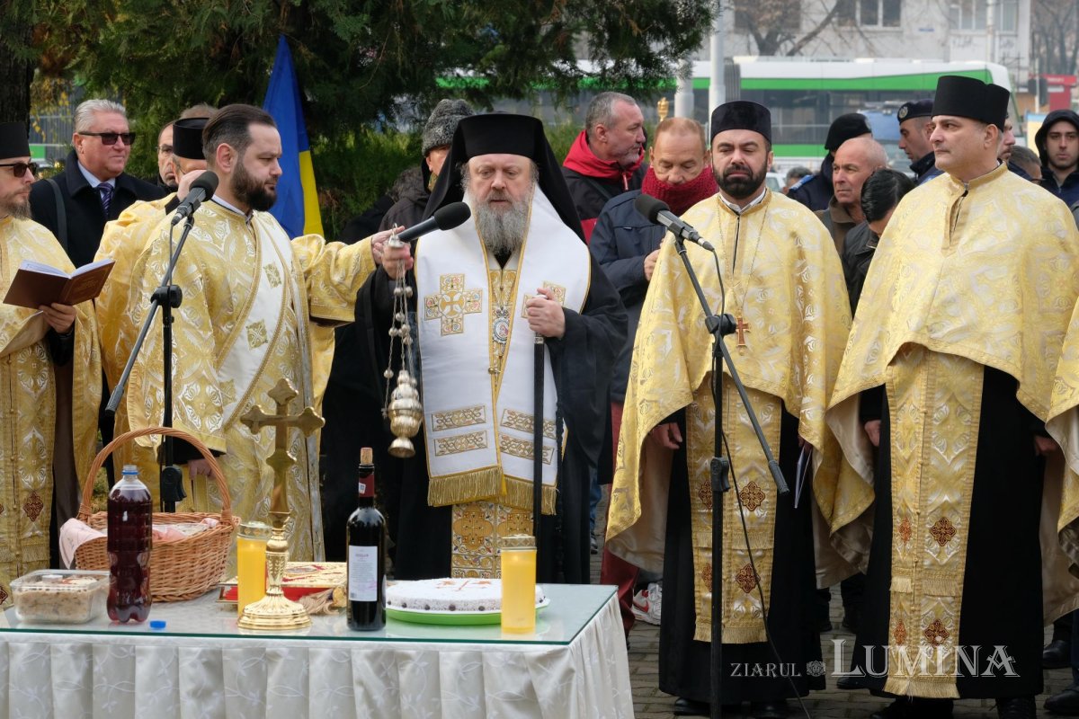 Popasuri de pomenire a eroilor Revoluției în Capitală 281905