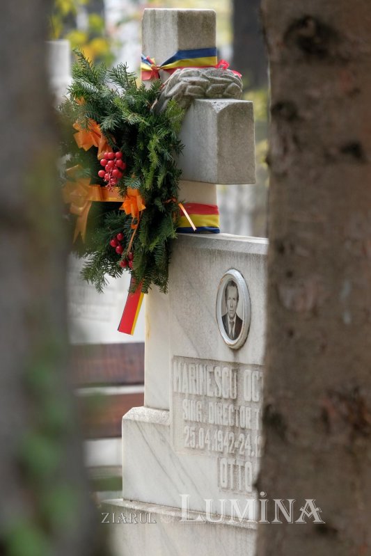 Popasuri de pomenire a eroilor Revoluției în Capitală 281913