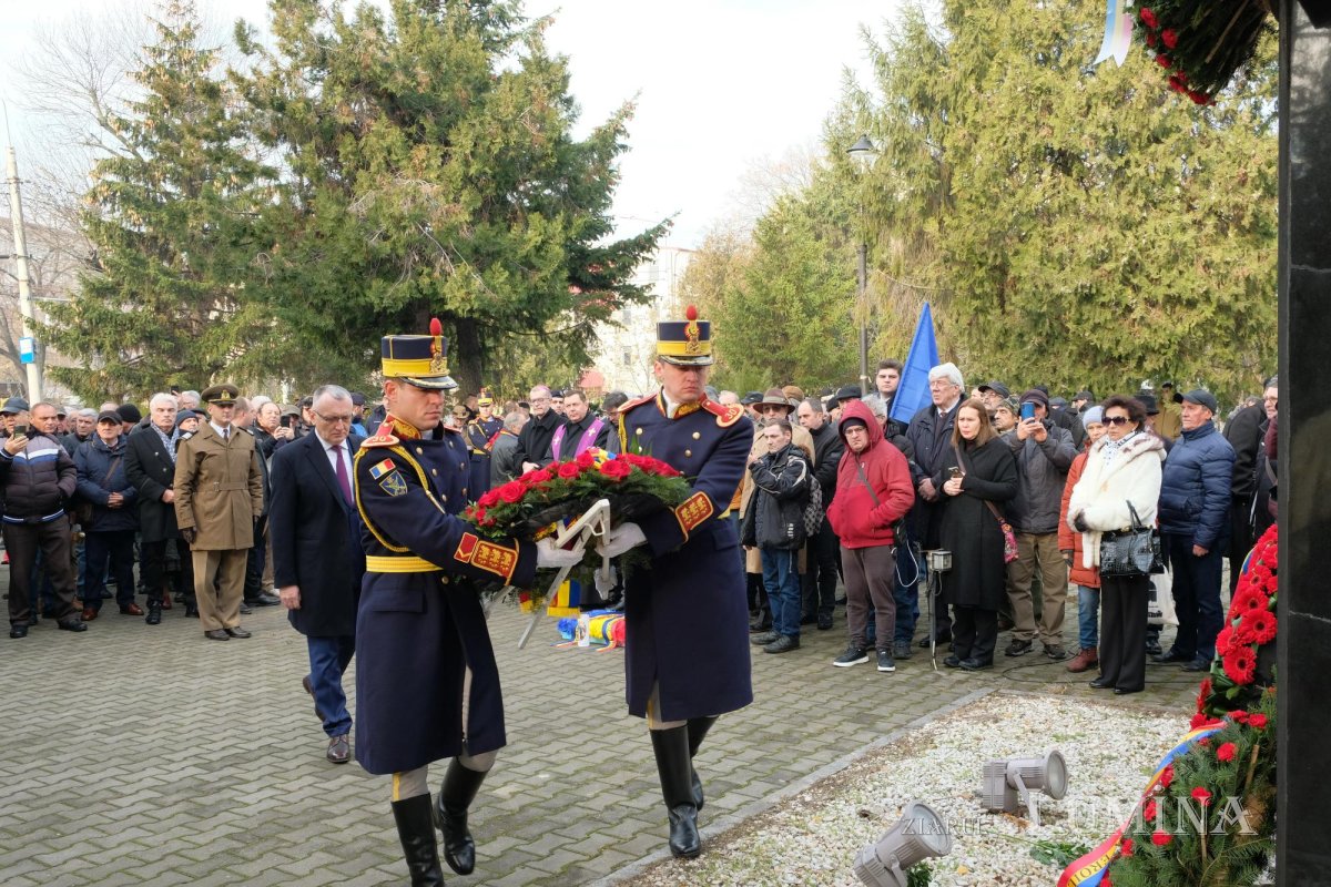 Popasuri de pomenire a eroilor Revoluției în Capitală 281918