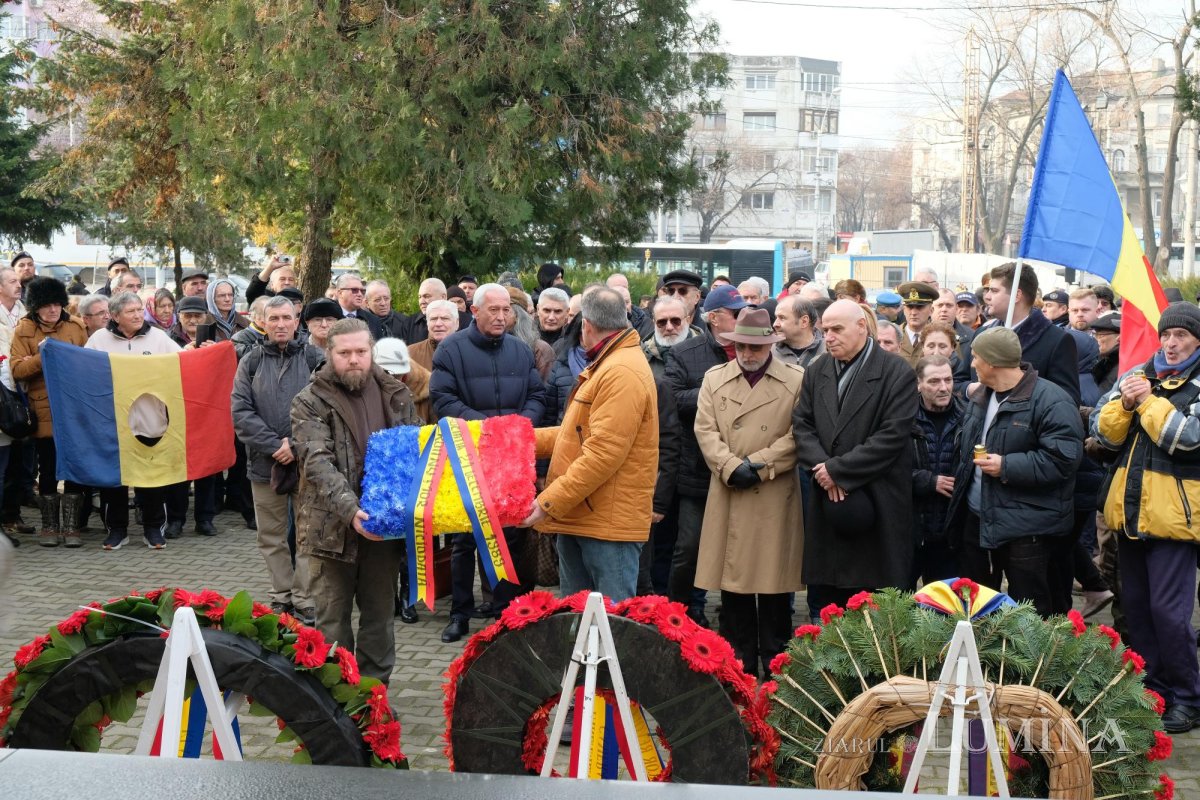 Popasuri de pomenire a eroilor Revoluției în Capitală 281919