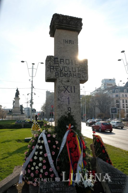 Popasuri de pomenire a eroilor Revoluției în Capitală 281920