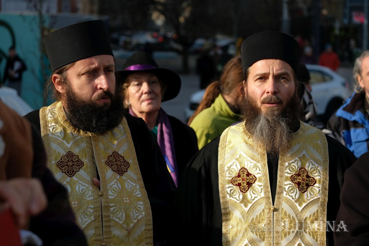 Popasuri de pomenire a eroilor Revoluției în Capitală 281932