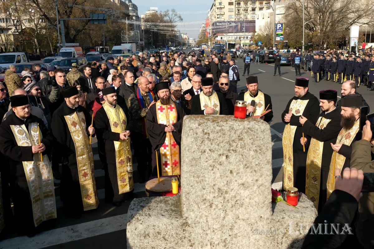 Popasuri de pomenire a eroilor Revoluției în Capitală 281933