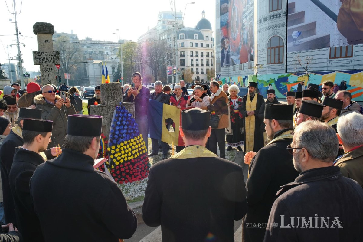 Popasuri de pomenire a eroilor Revoluției în Capitală 281934