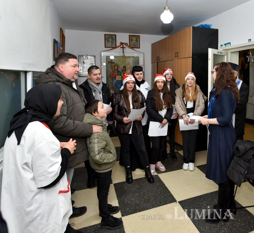 Daruri pentru bătrânii asistați la Mănăstirea Pasărea 282176