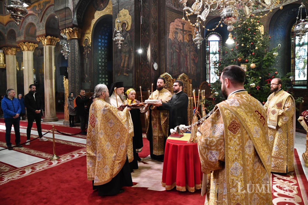 Slujbe de pomenire în Capitală pentru eroii Revoluției române 282171