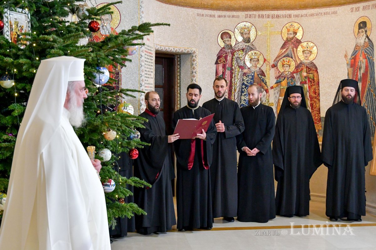 Rânduiala tradițională de vestire a Nașterii Domnului pe Colina Bucuriei 282259