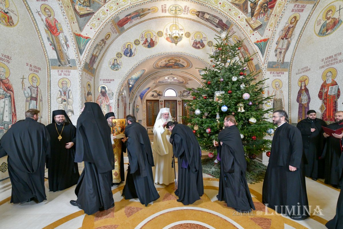 Rânduiala tradițională de vestire a Nașterii Domnului pe Colina Bucuriei 282264