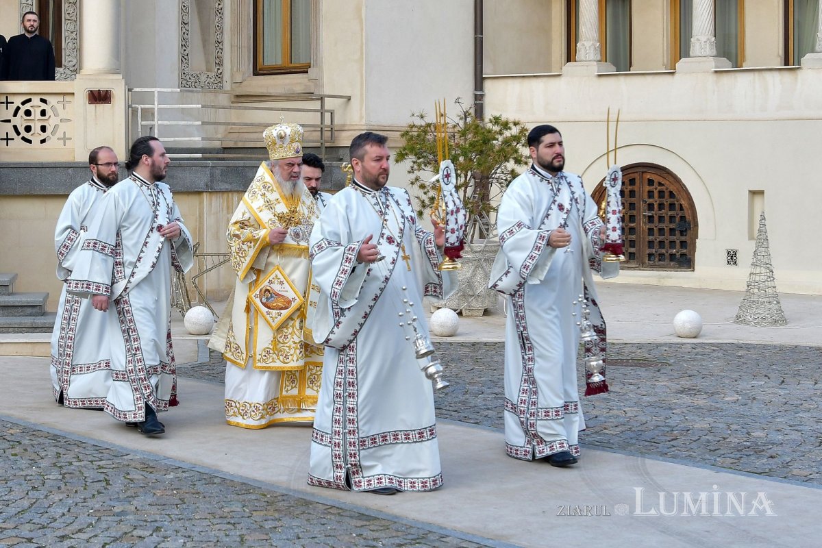 Praznic luminos la Catedrala Patriarhală din București 282360