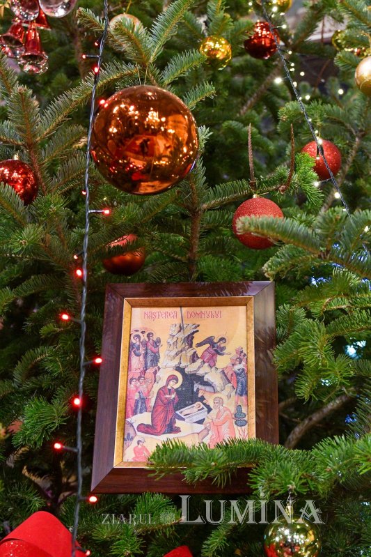 Praznic luminos la Catedrala Patriarhală din București 282361