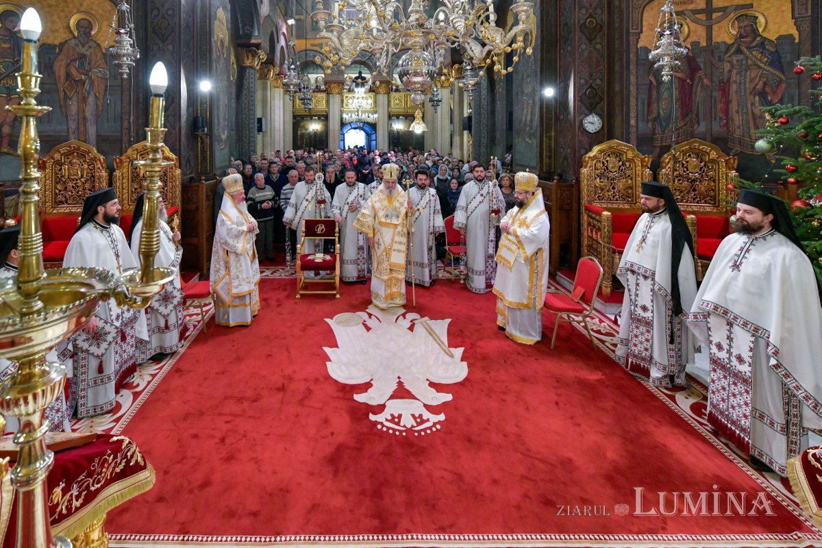 Praznic luminos la Catedrala Patriarhală din București 282364