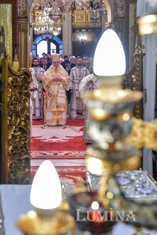 Praznic luminos la Catedrala Patriarhală din București 282369