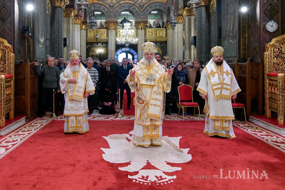 Praznic luminos la Catedrala Patriarhală din București 282377