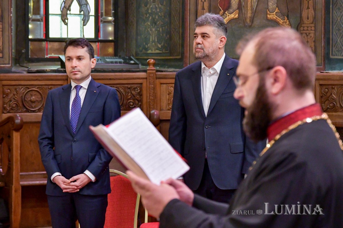 Praznic luminos la Catedrala Patriarhală din București 282393