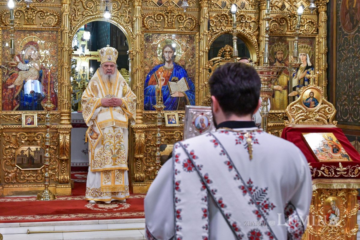 Praznic luminos la Catedrala Patriarhală din București 282394